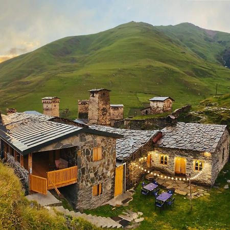 Ushguli 12 Century Hotell Exteriör bild