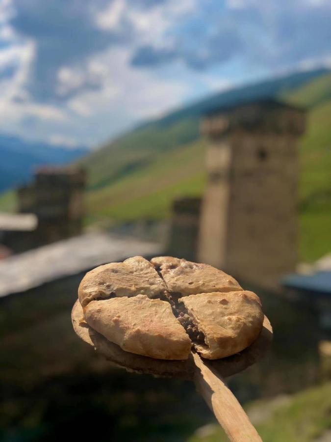 Ushguli 12 Century Hotell Exteriör bild