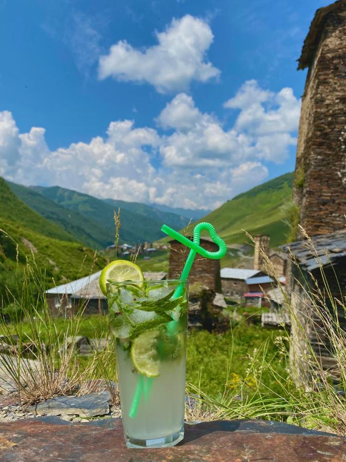 Ushguli 12 Century Hotell Exteriör bild