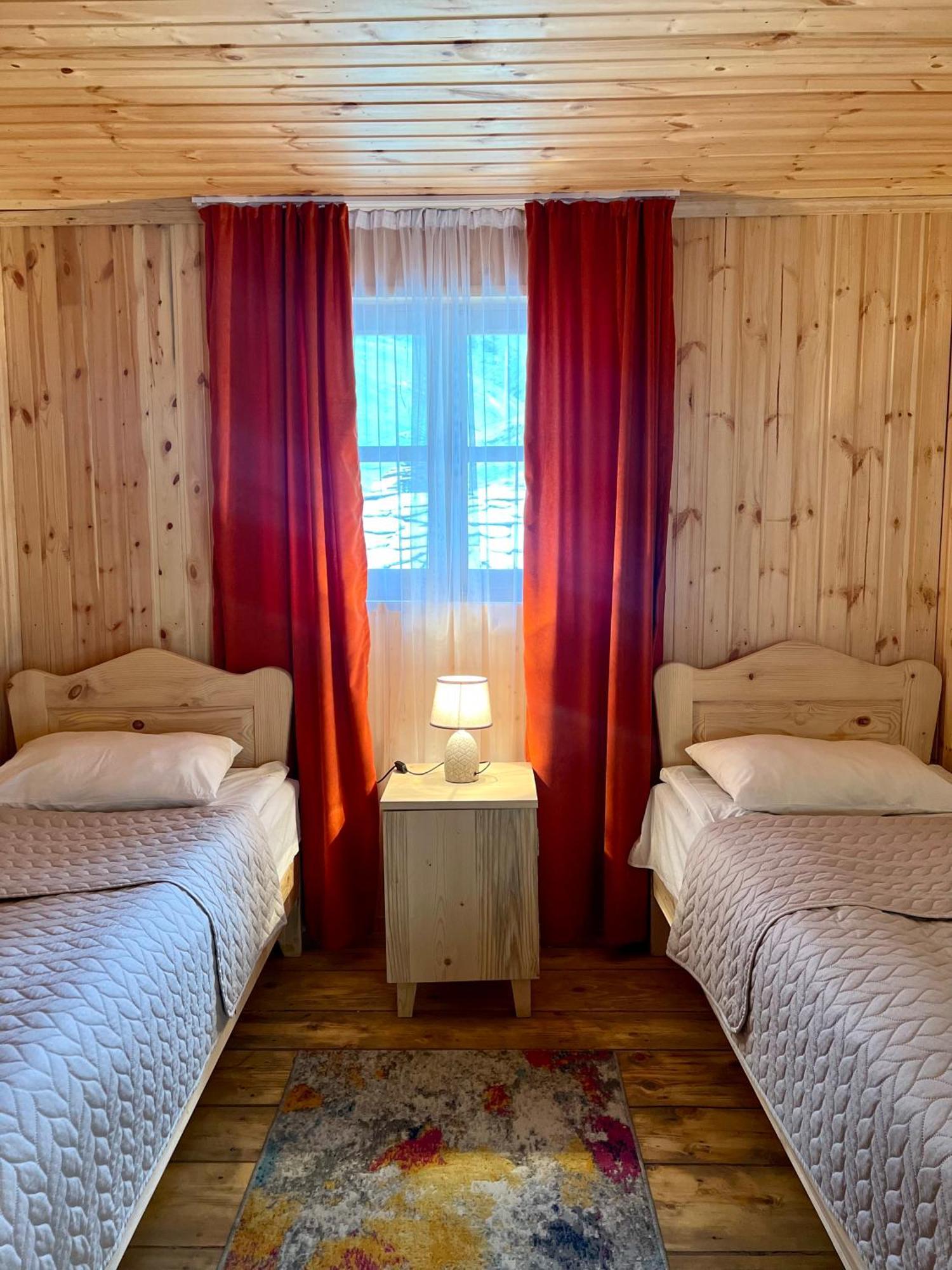 Ushguli 12 Century Hotell Exteriör bild