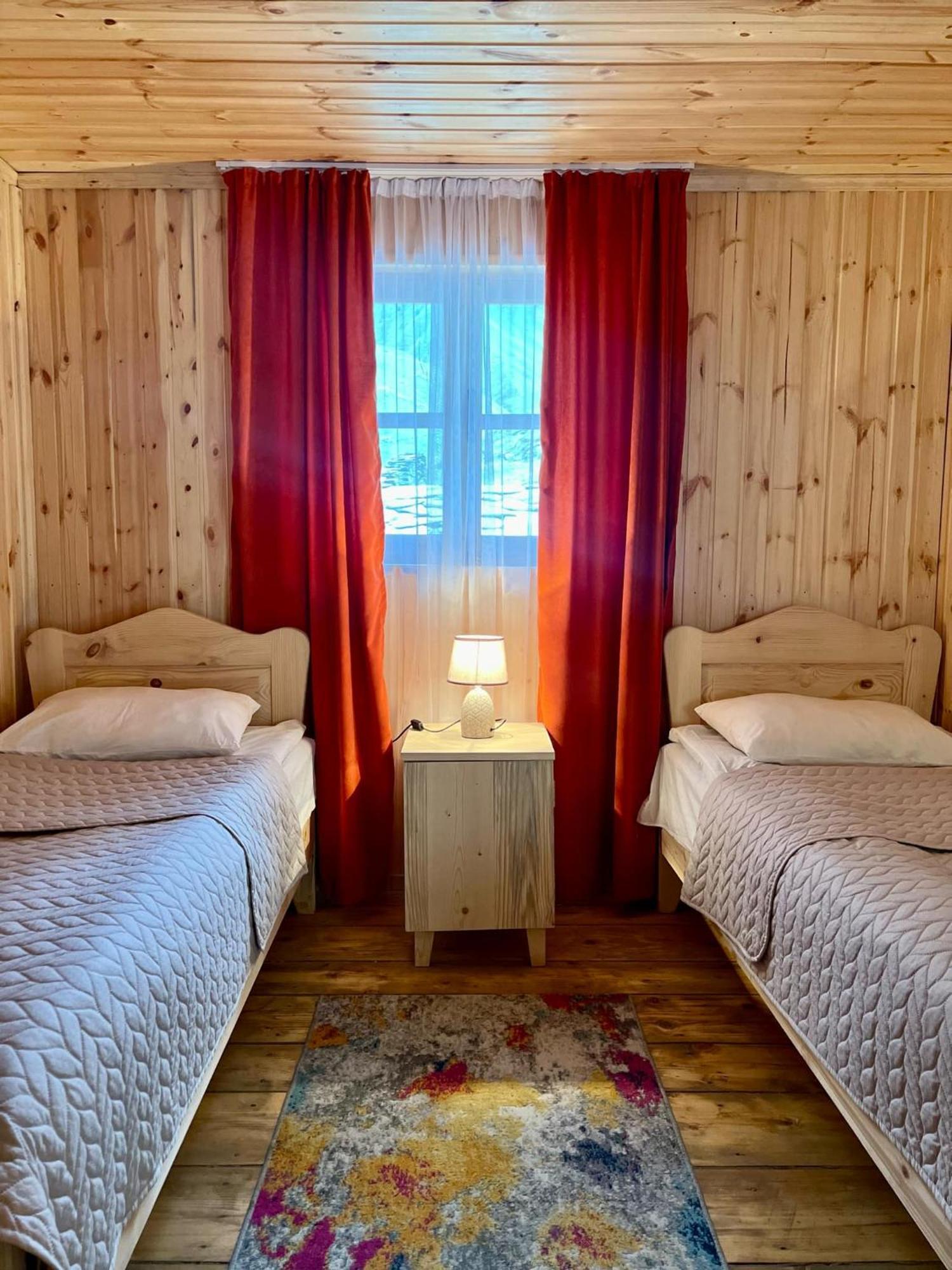 Ushguli 12 Century Hotell Exteriör bild